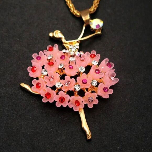 Gorgeous Resin Crystal Ballerina Dancer Pendant Necklace NWOT - Picture 4 of 4